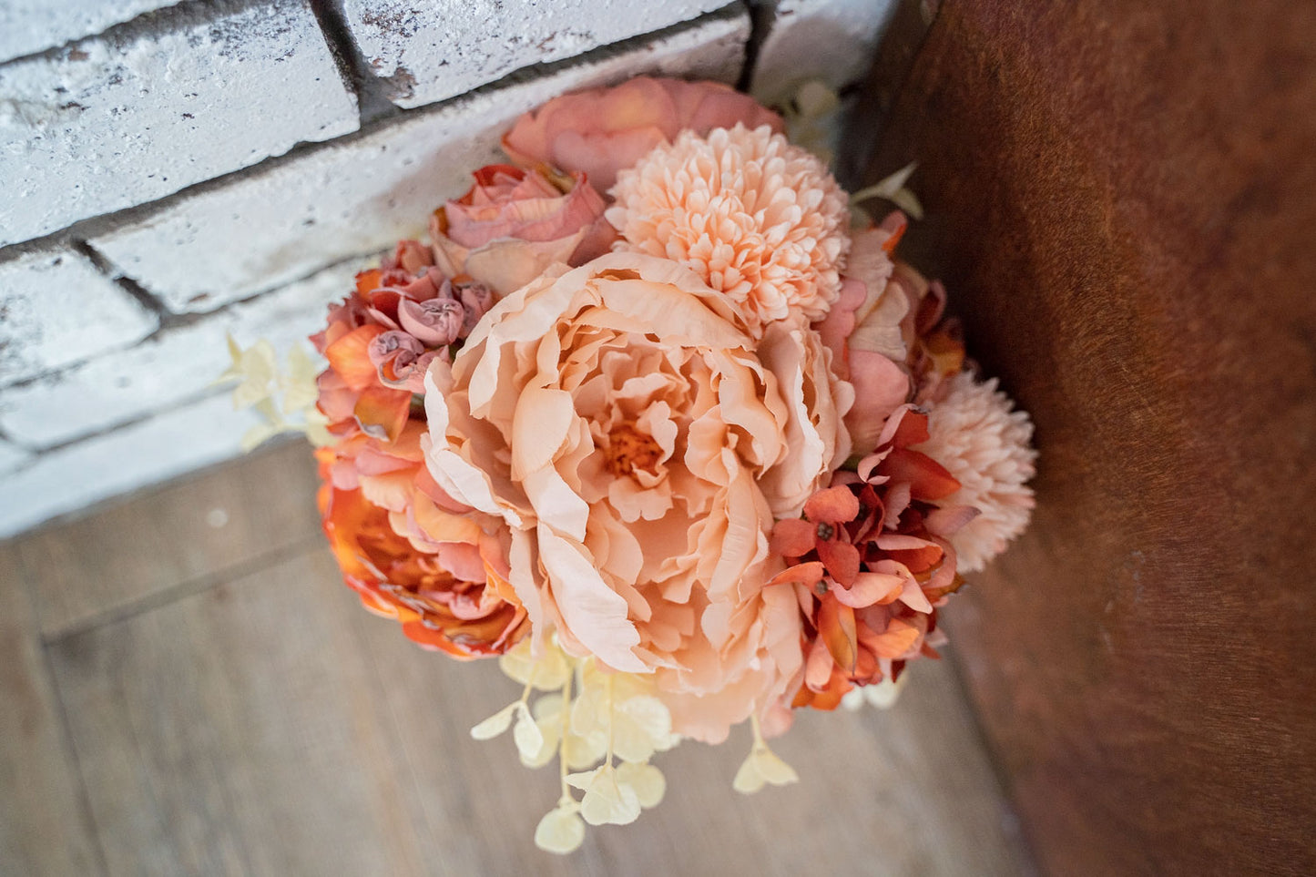 Bouquet hire - Peachy keen